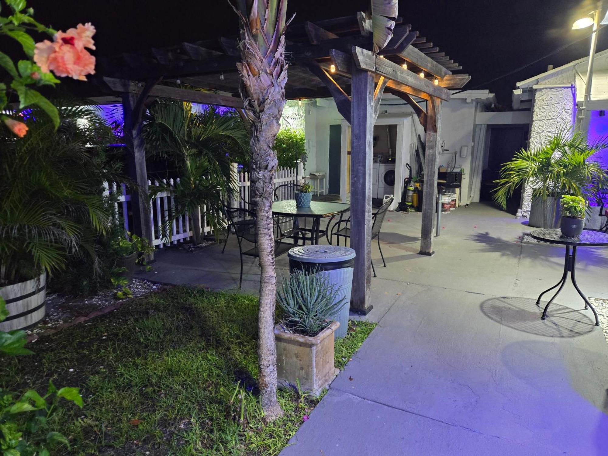لانتانا Barefoot Mailman Motel المظهر الخارجي الصورة